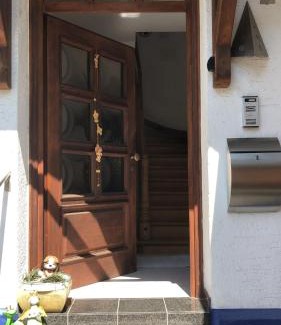 Winningen Casa | Familien-Zimmer mit Bad und Garten in Privathaus hell, gemütlich, ruhig, eigenes großes Badezimmer