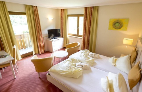 Bad Kleinkirchheim Casa | Familiensuite Oskar bis 3 Tage Frühstück - Family & Sporthotel Kärntnerhof