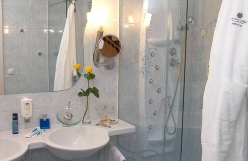 Bad Kleinkirchheim Casa | Familiensuite Oskar bis 3 Tage Frühstück - Family & Sporthotel Kärntnerhof