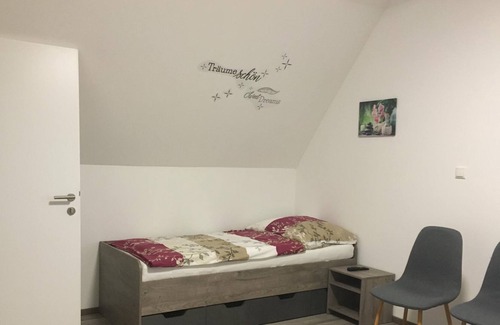 Neusiedl am See Apartamento | Familienzimmer, Dusche, WC - Pension Seeblick Latzko
