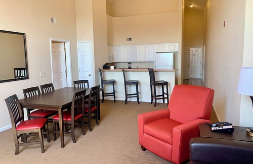 Branson Complejo | Families love Grand Crowne Resort. 3BDR/3BA. Fabulous value for family or group.