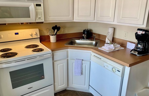 Branson Complejo | Families love Grand Crowne Resort. 3BDR/3BA. Fabulous value for family or group.
