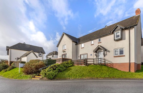 Milton Damerel Chalet De Esquí | Family 2-Bed House | Countryside Resort | Sleeps 6