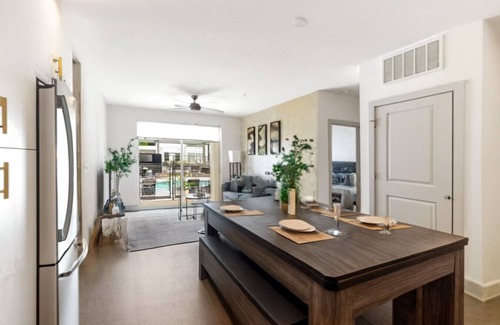Forest Park Apartamento | Family 3BR Retreat | Pool Table + Dining Space