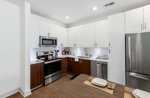 Forest Park Apartamento | Family 3BR Retreat | Pool Table + Dining Space