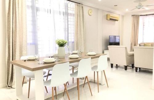 Bayan Lepas Casa | Family 4BR Landed House @ SPICE ARENA