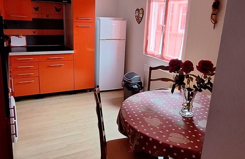 Sainte-Marie-aux-Mines Apartamento | FAMILY APARTMENT WITH ALL AMENITIES WITHIN WALKING DISTANCE IN THE CITY CENTER