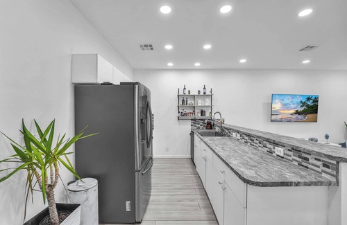 Highland Garden Casa | Family and Dog Friendly Townhouse, near to the Beach, build in Sauna & Gym,EV ch