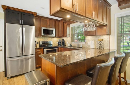 Largo Casa | Family and dog friendly pool home, close to Gulf and beaches, WD and AC