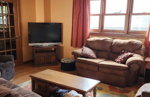 Mindoro Casa | Family and pet friendly place to launch your exploration of the Driftless region
