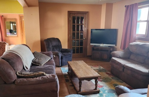 Mindoro Casa | Family and pet friendly place to launch your exploration of the Driftless region