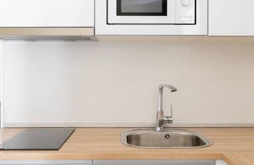 Villaverde de Pontones Apartamento | Family apartment with private garden and views of the main garden.