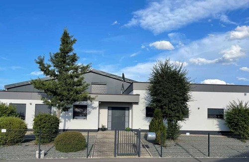 Neunkirchen a. Sand Apartamento | Family apartment for up to 4 people with modern bedroom