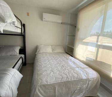 Jimenez Apartamento | Family Apartment 2 Bedrooms Pool 2 Blocks from the Beach