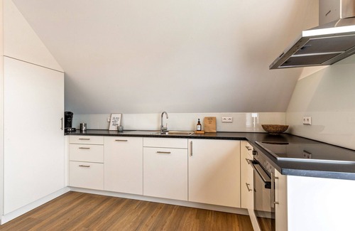 Deffingen Apartamento | Apartamento familiar Fewo Parkside S6 | 8 min Legoland | Balcón y aparcamiento