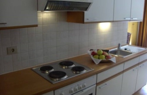 Nalles Apartamento | Family apartment great view to the spacious garden, playground parking lot&WLAN