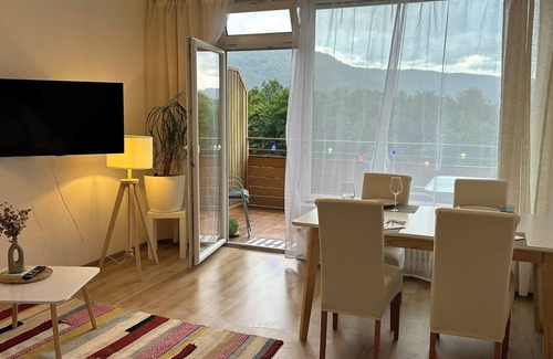 Bodensdorf Apartamento | Family apartment in a dream location: with lake access, pool and close to the Gerlitzen