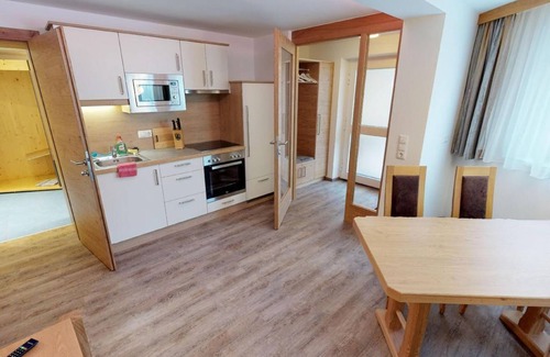 Heiligenblut Cama Y Desayuno | Family apartment - Pension-Appartements Bergkristall