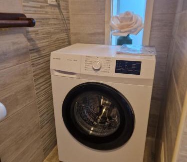 Komen Apartamento | Family Apartment & Studio in Village Center