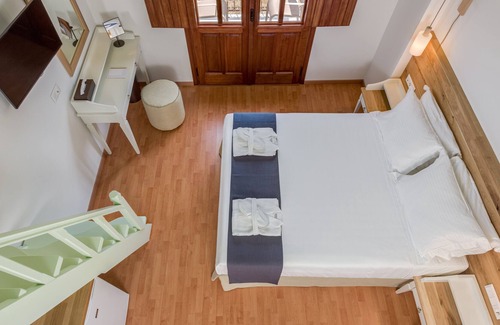 Pedi Apartamento | Apartamento Familiar con vistas al mar C, Symi