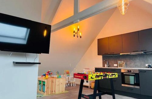 Gistel Apartamento | Family Appartement 'MarieO' with Game Room and outdoor facilities