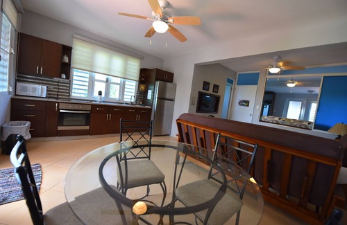 Caimital Bajo Apartamento | Family Apt #5, sleep up to 10, pool, jacuzzi, BBQ, five min to #2 RD