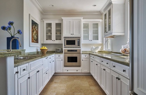 Rokers Point Hotel | Family Beach Adventure | Scenic Ocean View 3BR w/ Spacious Living Area
