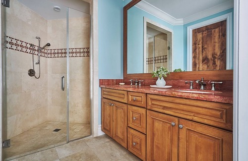 Rokers Point Hotel | Family Beach Adventure | Scenic Ocean View 3BR w/ Spacious Living Area
