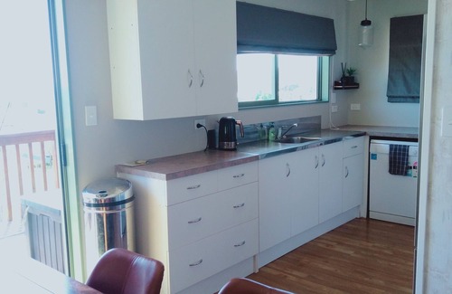 Opito Bay Casa | Family Beach Bach - 1 min walk to Opito Bay beach