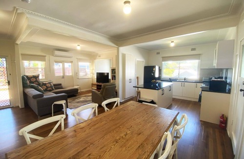 Hyland Park Casa | Family Beach Get Away