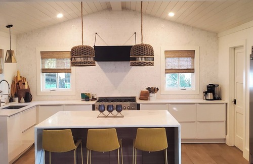 Isle of Palms Casa | Family Beach House - Pet-friendly - private heatable pool, close to the beach