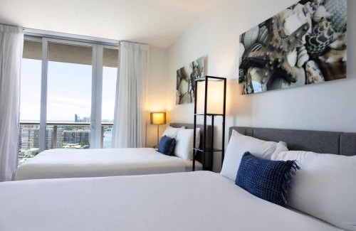 Hallandale Beach Hotel | Family Beachwalk Studio- 29th floor