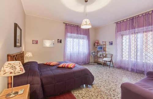 Municipio VII Apartamento | Family big house with parking front Metro Rome