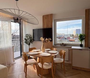 Ursynow Apartamento | Family & Business Apartments PREMIUM SPA No 3 - 2 Bedroom with Private Jacuzzi, Balcony, Parking