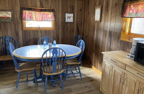 Schroon Lake Cabina | Family cabin at Rowe’s Cabins .We are the family fun place.