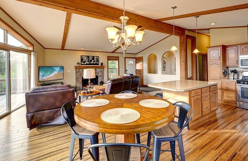 Wisconsin Dells Casa | Family Cabin Escape with Games Near the Dells