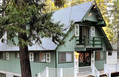 Glencoe Chalet De Esquí | Family Cabin In Quiet Neighborhood Near Hiking