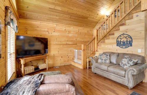 Van Buren Casa | Family Cabin with Deck By Mark Twain Natl Forest!