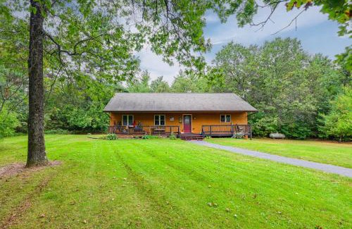 Wisconsin Dells Casa | Family Cabin with Hot Tub 10 Mi to The Dells!