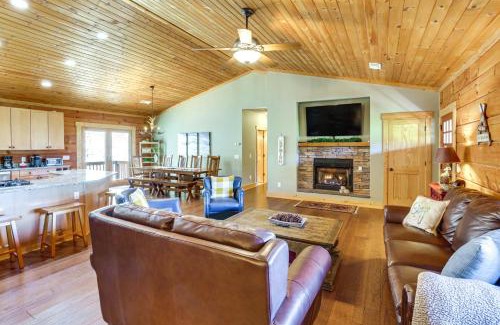 Boone Casa | Family Cabin with Private Hot Tub and Views in Boone!