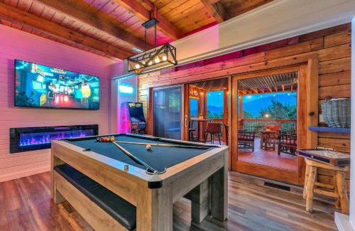 Chalet Village Chalet De Esquí | Family Chalet With Sauna, HotTub, Heavenly Views! Mins to Downtown!