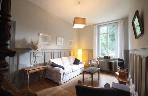 Hugleville-en-Caux Otro | Family chateau in the middle of its large wooded park.