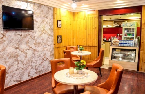 Naif Casa | Estancia familiar cómoda en Dubái