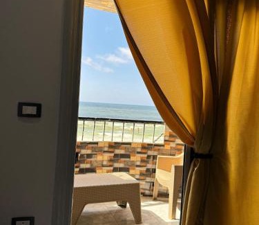 Al-'Amriyah Apartamento | Family Condo With Panoramic Sea View 2