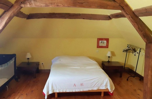 Saint-Clair-d'Arcey Cabaña | Cottage Family 3 espigas en el campo