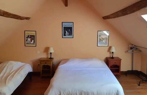 Saint-Clair-d'Arcey Cabaña | Cottage Family 3 espigas en el campo
