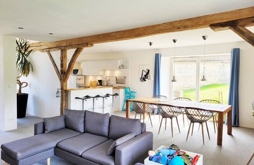 Beurizot Cabaña | Family cottage for 5 people with large garden, barbecue and play area!