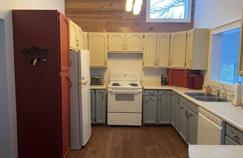 Otter Lake Cabaña | Family cottage on beautiful Rankin Lake in Seguin, ON, 2 hrs from Toronto