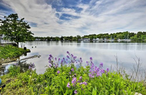 Chaumont Casa | Family Cottage on Chaumont Bay, Walk to Downtown