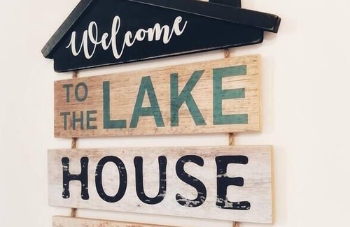 East Kootenay Casa | Family Cottage Sleeps 8 in Private Beach Community